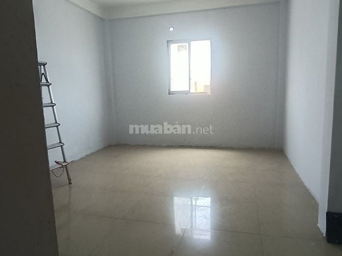 Cho thuê phòng 23m2, gần Aeon Q.8, sát Satra Phạm Hùng,hẻm xe hơi