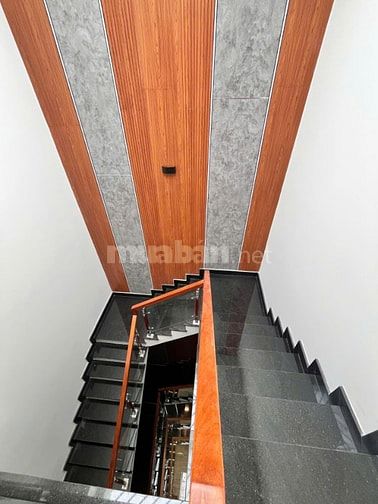 BÁN NHÀ LÊ VĂN QUỚI - NGÃ 4 BỐN XÃ, DT 57m2, NHỈNH 11 TỶ thương lượng