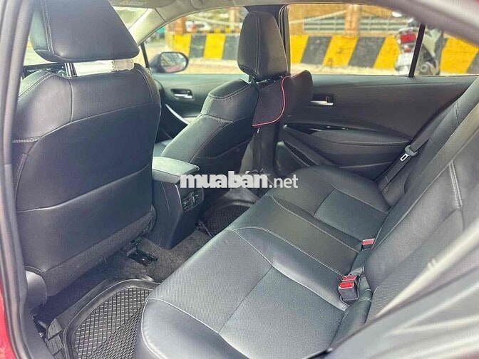 Toyota Corolla Altis Hybrid Đỏ