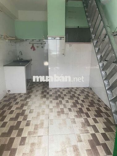 Nhà mặt tiền cho thuê nguyên căn.