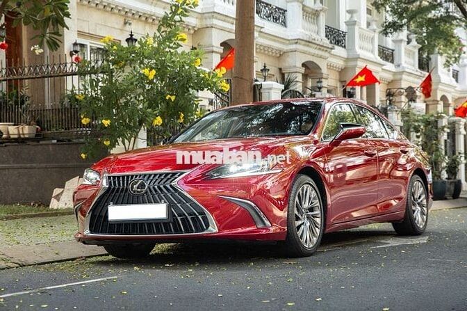 Lexus ES250 2024 Đỏ siêu lướt 20.000 km