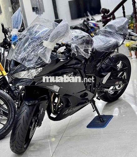 Kawasaki Ninja ZX-4R Đen Mới 100%