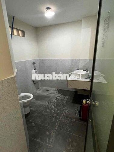 MẶT TIỀN HOÀNG DIỆU 2 6PN 4WC HẦM ĐỂ XE NHÀ 3 TẦNG SIÊU RỘNG LÀM VPCTY
