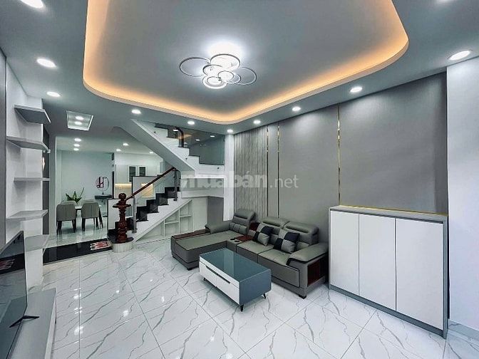 Nhà đẹp giá rẻ 2 tỷ 890 39 m2 ở Thích Quảng Đức , Đức Nhuận 1T2L 4PN 