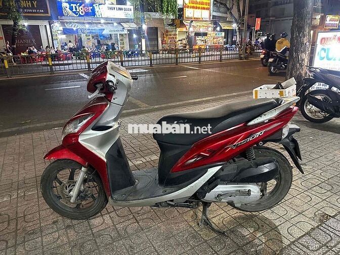Honda Vision 110 2012 Đỏ bạc đen Bstp chính chủ