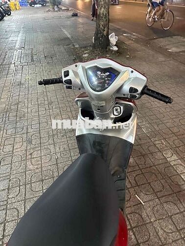 Honda Vision 110 2012 Đỏ bạc đen Bstp chính chủ