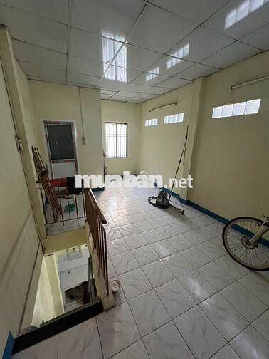 Cho thuê nhà hẻm xe tải nhỏ quận Tân Phú 
