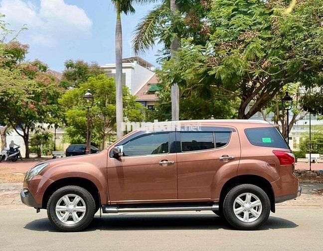 🆘ISUZU MU_X 3.0L 5/2018 Nhập Thái CHUẨN GĐ SỬ DỤNG
