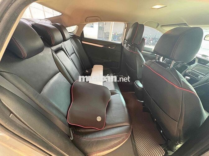 Honda Civic 2019 1.8E Bạc 73.000 km