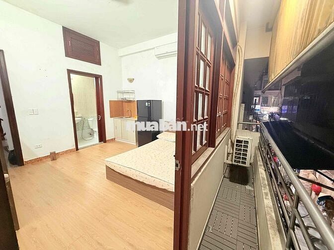 Sang nhượng nhà nguyên căn quận 1