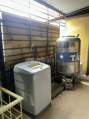 Cho thuê nhà ngõ Thịnh Hào 3, Đống Đa, 4 tầng, 3 phòng ngủ 3WC, có NT