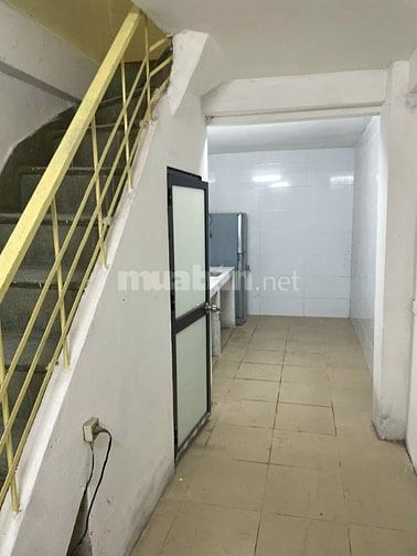 Cho thuê nhà ngõ Thịnh Hào 3, Đống Đa, 4 tầng, 3 phòng ngủ 3WC, có NT