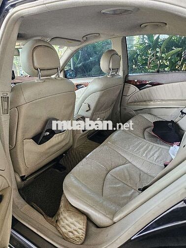 Mercedes-Benz E240 2004 Đen