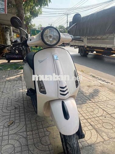 Piaggio Vespa Sprint Trắng ánh kim