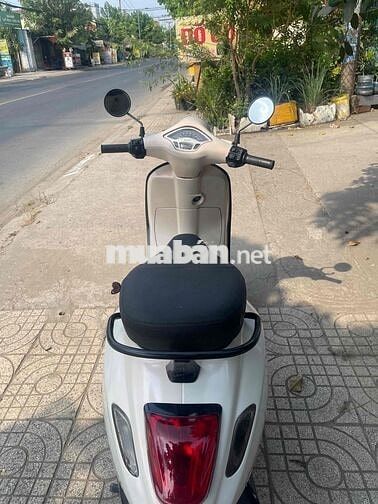Piaggio Vespa Sprint Trắng ánh kim