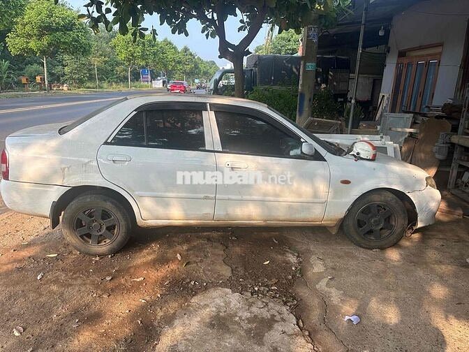 Mazda 323 đời 2002