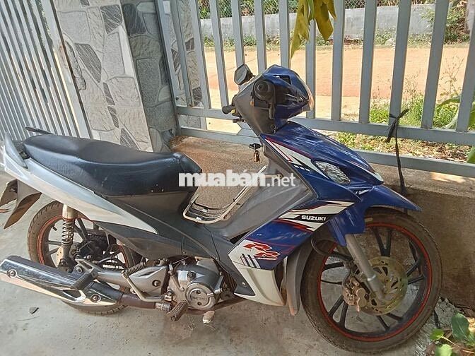 Suzuki GTDD màu Xanh trắng