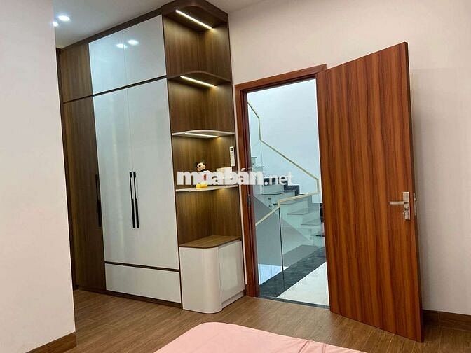 BÁN NHÀ 3 TẦNG FULL NỘI THẤT TRUNG TÂM ÂU CƠ