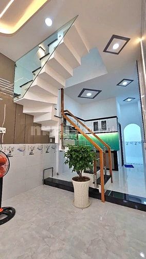 BÁN NHÀ LÊ VĂN QUỚI - NGÃ TƯ 4 XÃ, 52m2, HẺM OTO THÔNG, GIÁ NHỈNH 5TỶ