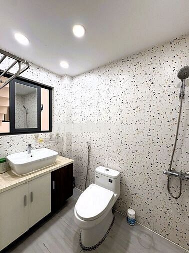 Nhà đẹp Linh Đông sát chợ Tam Hà, 2 sân thượng, đầy đủ tiện nghi