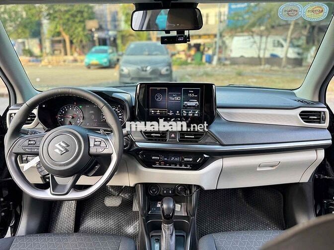 Suzuki Swift 2025 Hybrid Đen 2700km