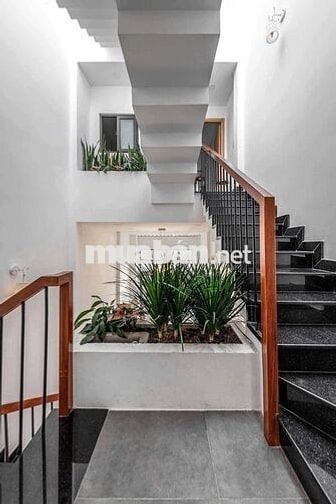 Nhà đẹp Linh Đông sát chợ Tam Hà, 2 sân thượng, đầy đủ tiện nghi