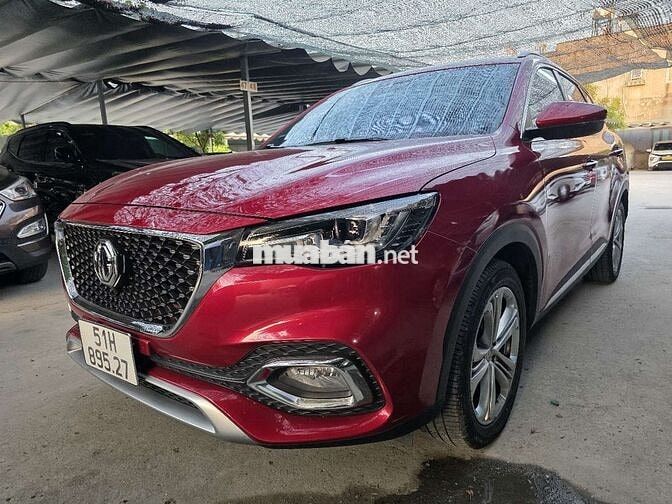 MG HS 2.0 Trophy Đỏ mua mới đi 46 ngàn km