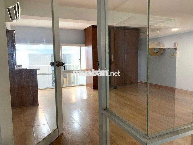 MB 130m2 tại Q1. giá chỉ 17.5tr