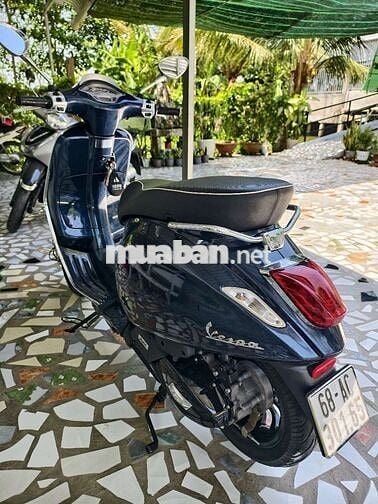 Piaggio Vespa IGET 2016 Xanh