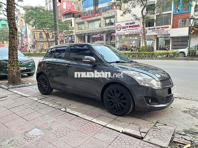 Bán Suzuki Swift 1.4AT sx 2014 đk 2015
