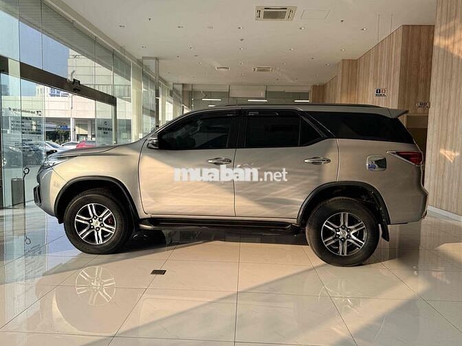 Toyota Fortuner 2019 2.4MT - Máy Dầu - Số Sàn Hãng
