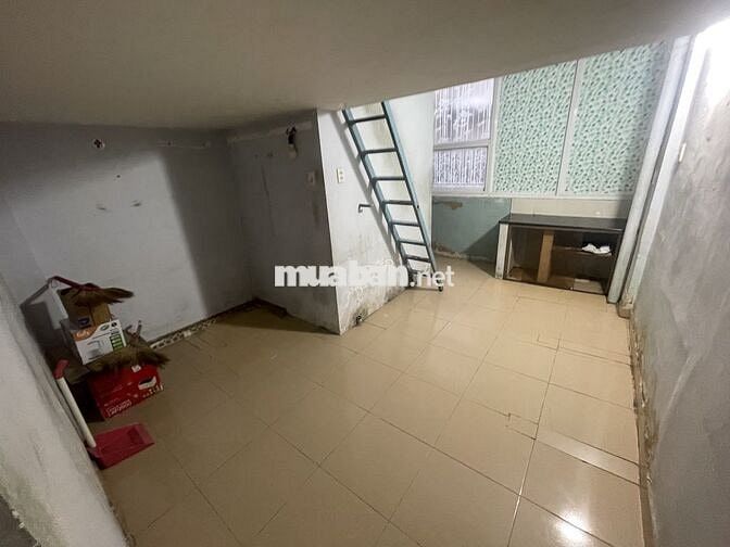 Bán chung cư Trần Quang Diệu Q3 DT 43,6 m2 có gác, 1PN, hướng Nam