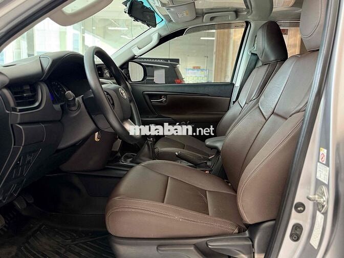 Toyota Fortuner 2019 2.4MT - Máy Dầu - Số Sàn Hãng