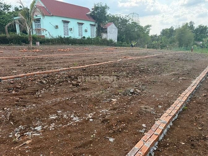 Bán nền đất thổ cư sổ riêng 190m2( 5x38) view núi Chứa Chan, Xuân Lộc