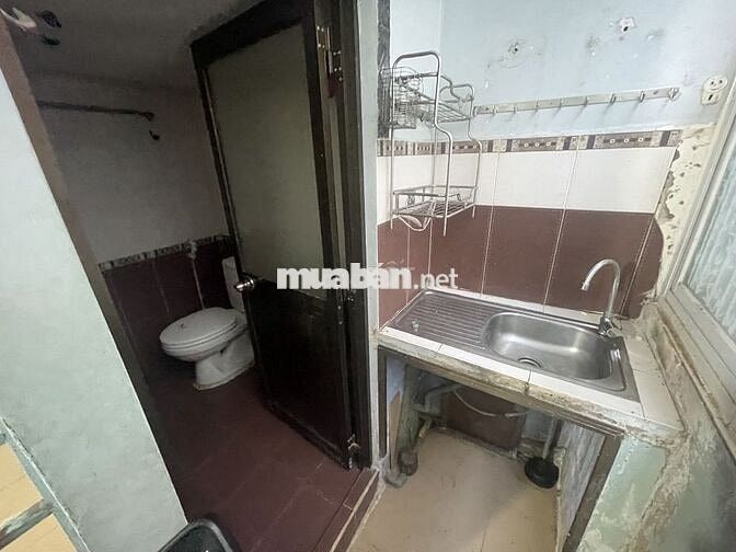 Bán chung cư Trần Quang Diệu Q3 DT 43,6 m2 có gác, 1PN, hướng Nam