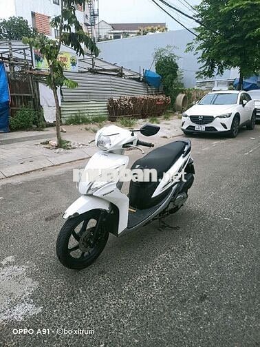 Honda Vision màu Trắng bs 60