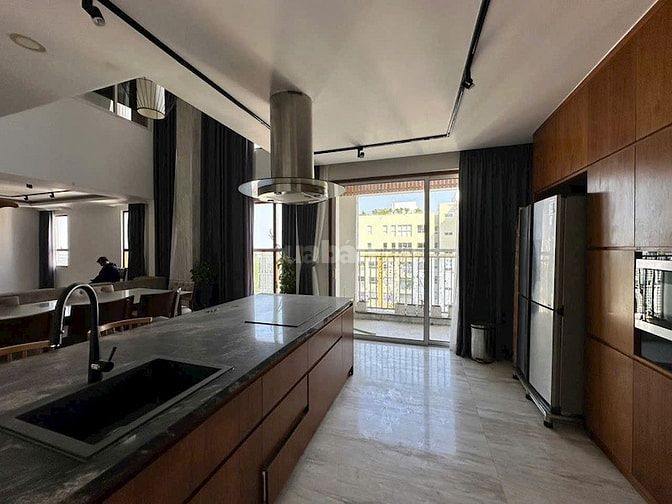 Cho thuê căn Penthouse Tropic Garden Thảo Điền, 4PN, 370m2, sân vườn