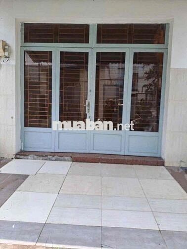 Cho thuê nhà nguyên căn hẻm Huỳnh Tấn Phát gần kho C nhà bè