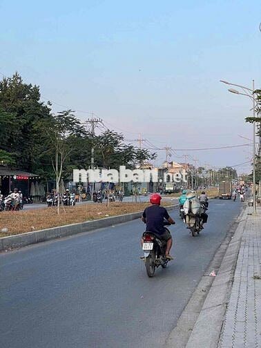 Cho Thuê Mặt Bằng, Kho trống suốt Tại Thới an Q12