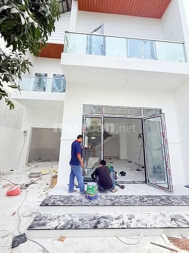 CHO THUÊ BIỆT THỰ MỚI- KDC BÌNH DÂN, 1 TRỆT 1 LẦU+ 1 TUM, 5PN, 28TR