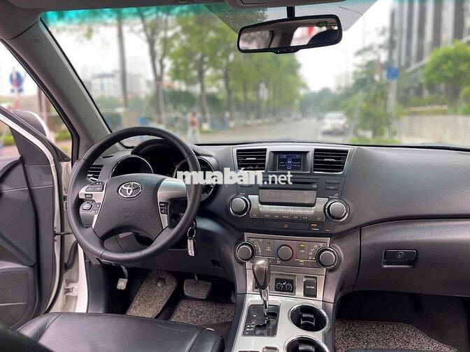 Toyota Highlander SE 2010 Trắng 12 vạn km