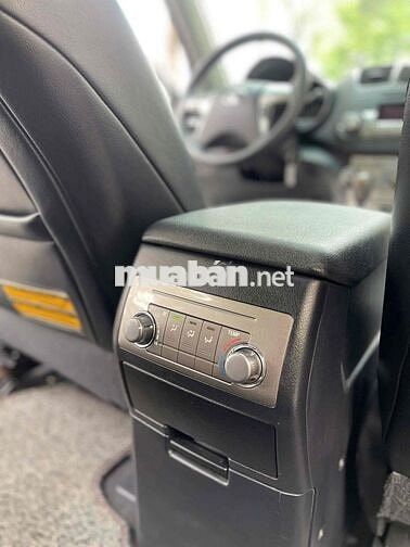 Toyota Highlander SE 2010 Trắng 12 vạn km