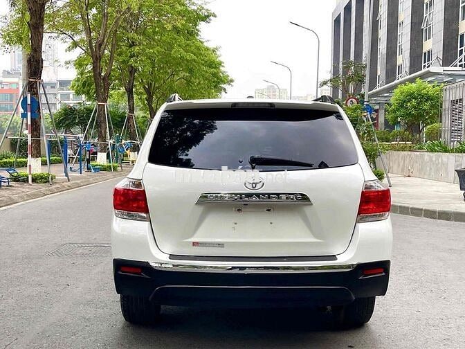 Toyota Highlander SE 2010 Trắng 12 vạn km
