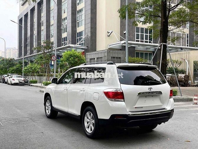 Toyota Highlander SE 2010 Trắng 12 vạn km