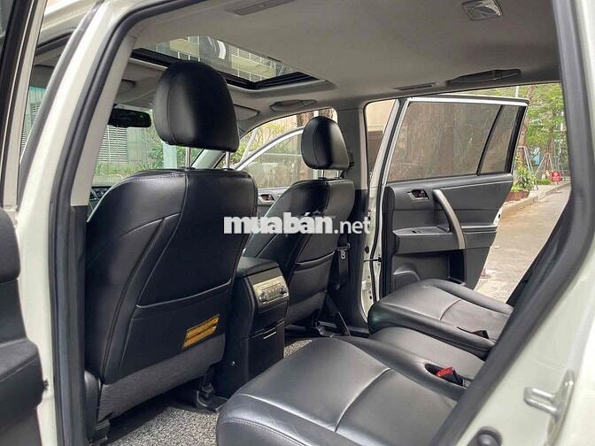 Toyota Highlander SE 2010 Trắng 12 vạn km