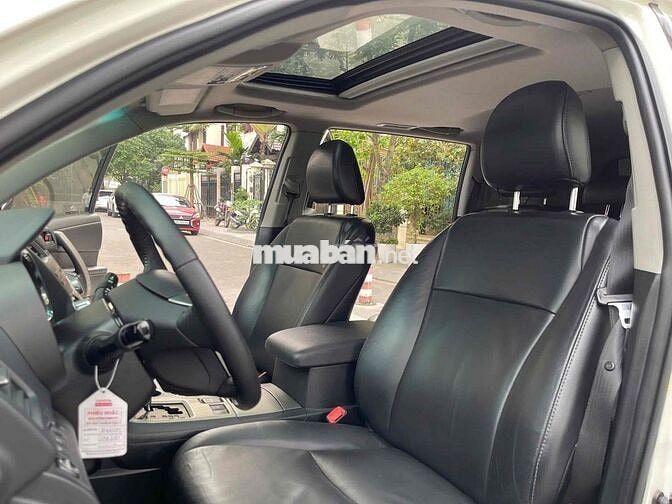 Toyota Highlander SE 2010 Trắng 12 vạn km