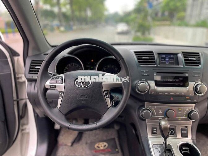 Toyota Highlander SE 2010 Trắng 12 vạn km