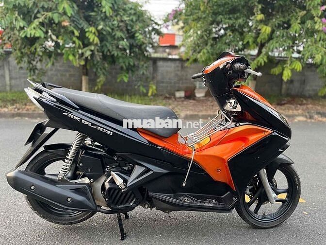 Honda Airblade 2013 Cam đen