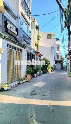 Bán nhà cách 3 căn ra mt xe hơi Tôn Thất Thuyết,,Bến vân đồn,.