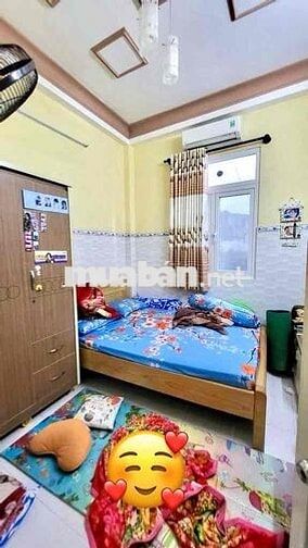 Bán nhà cách 3 căn ra mt xe hơi Tôn Thất Thuyết,,Bến vân đồn,.